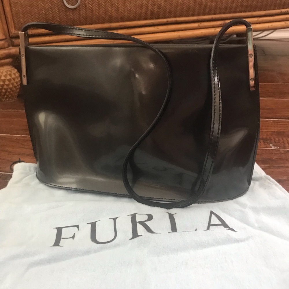 Ladies handbag with shoulder strap